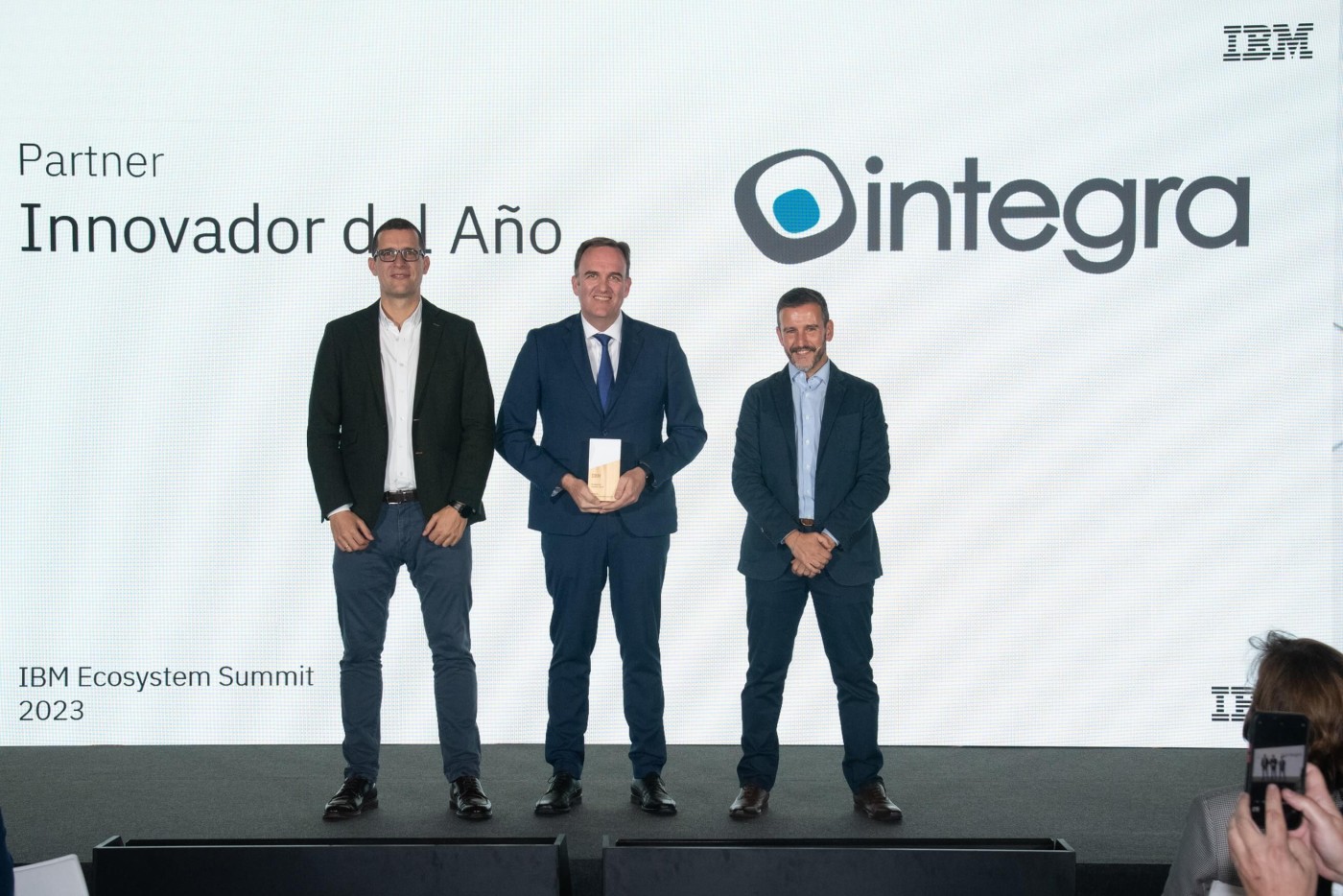 Integra Technology wins the Innovative Partner of the Year award from